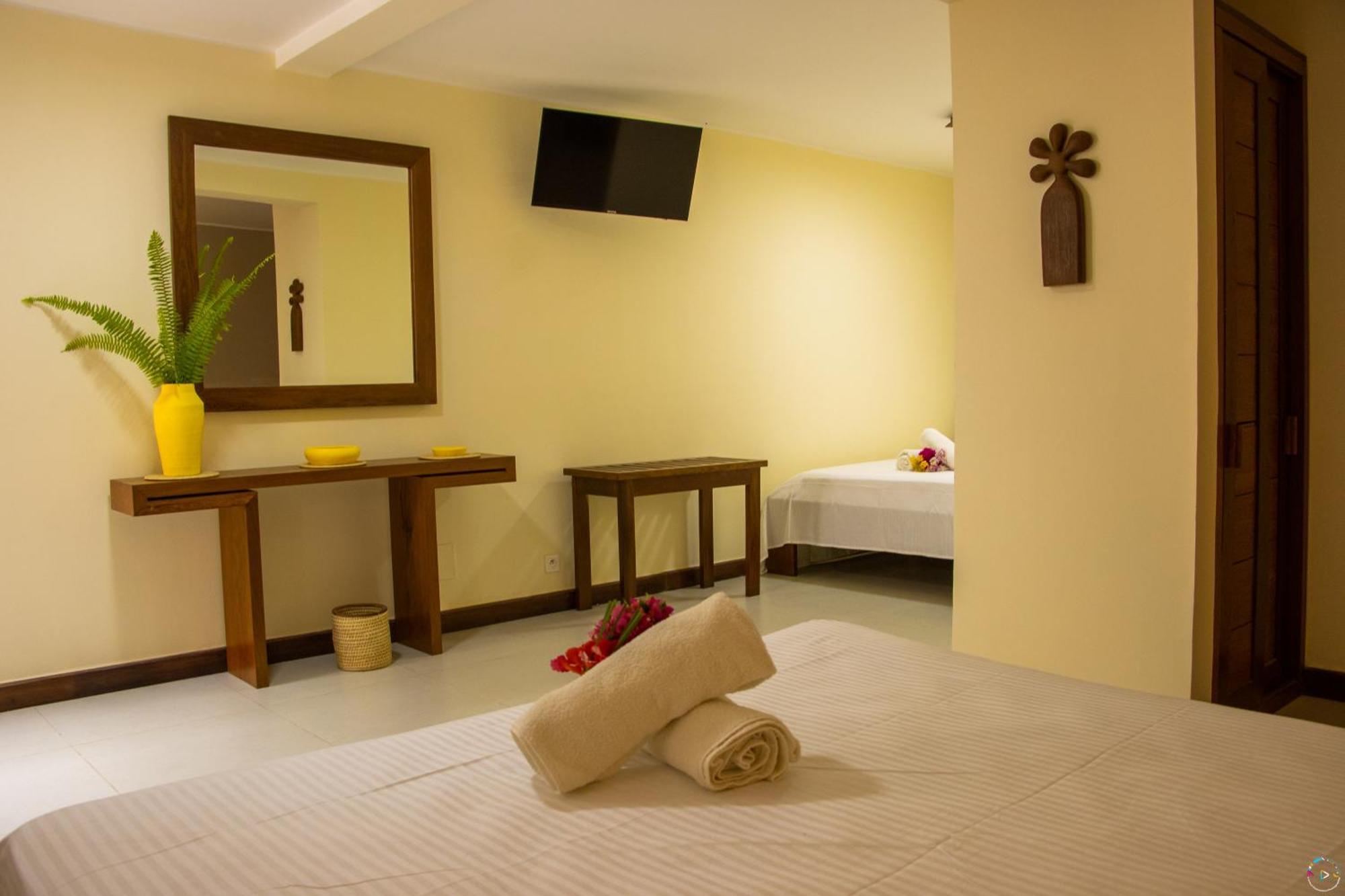 מורונדבה Hotel Baobab Cafe מראה חיצוני תמונה