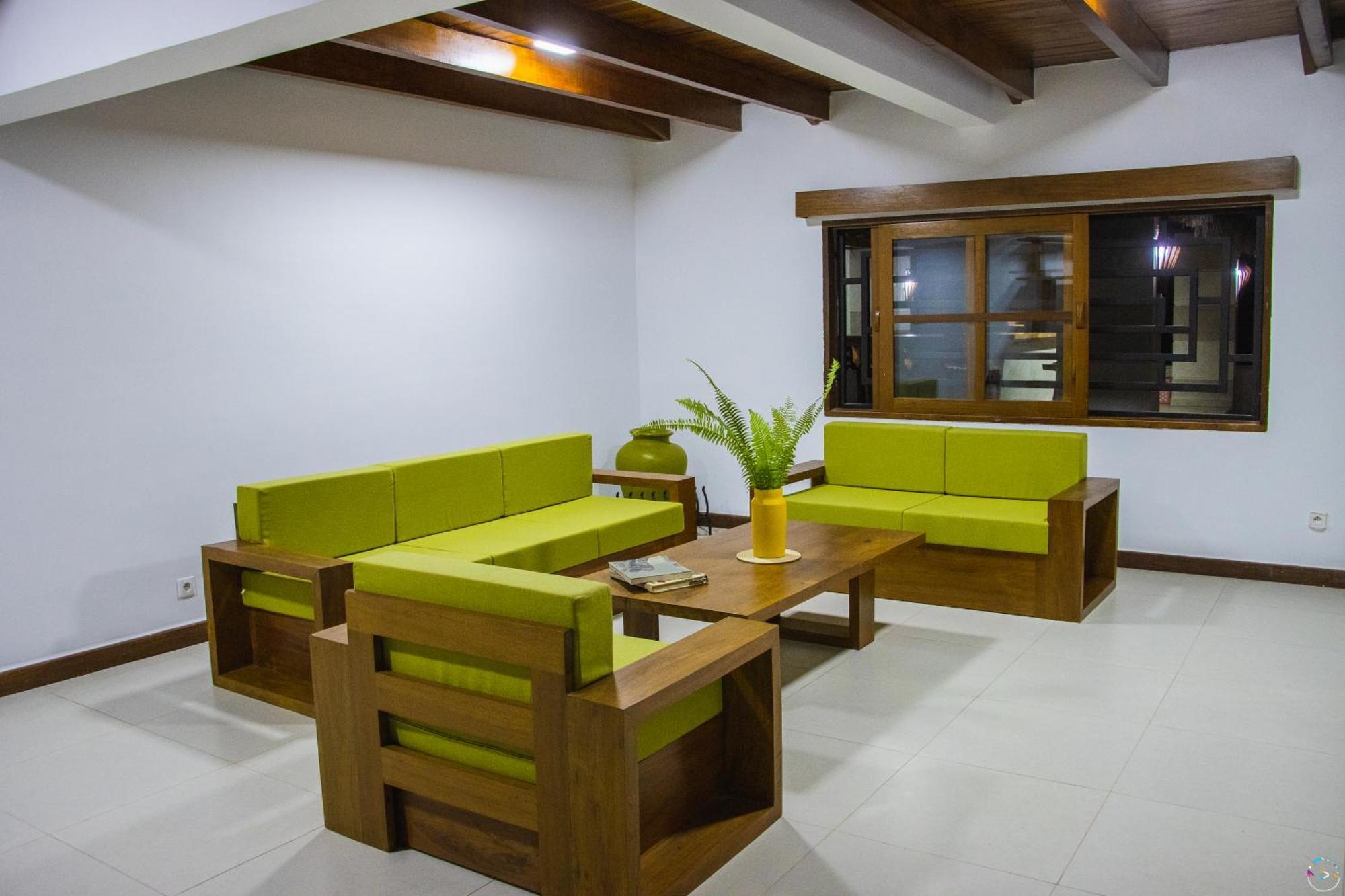 מורונדבה Hotel Baobab Cafe מראה חיצוני תמונה