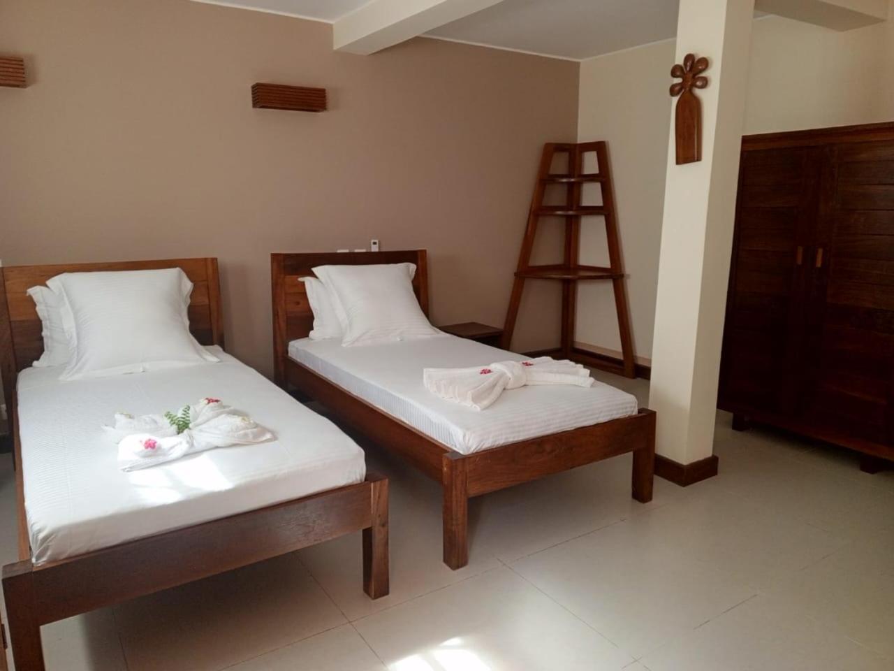 מורונדבה Hotel Baobab Cafe מראה חיצוני תמונה