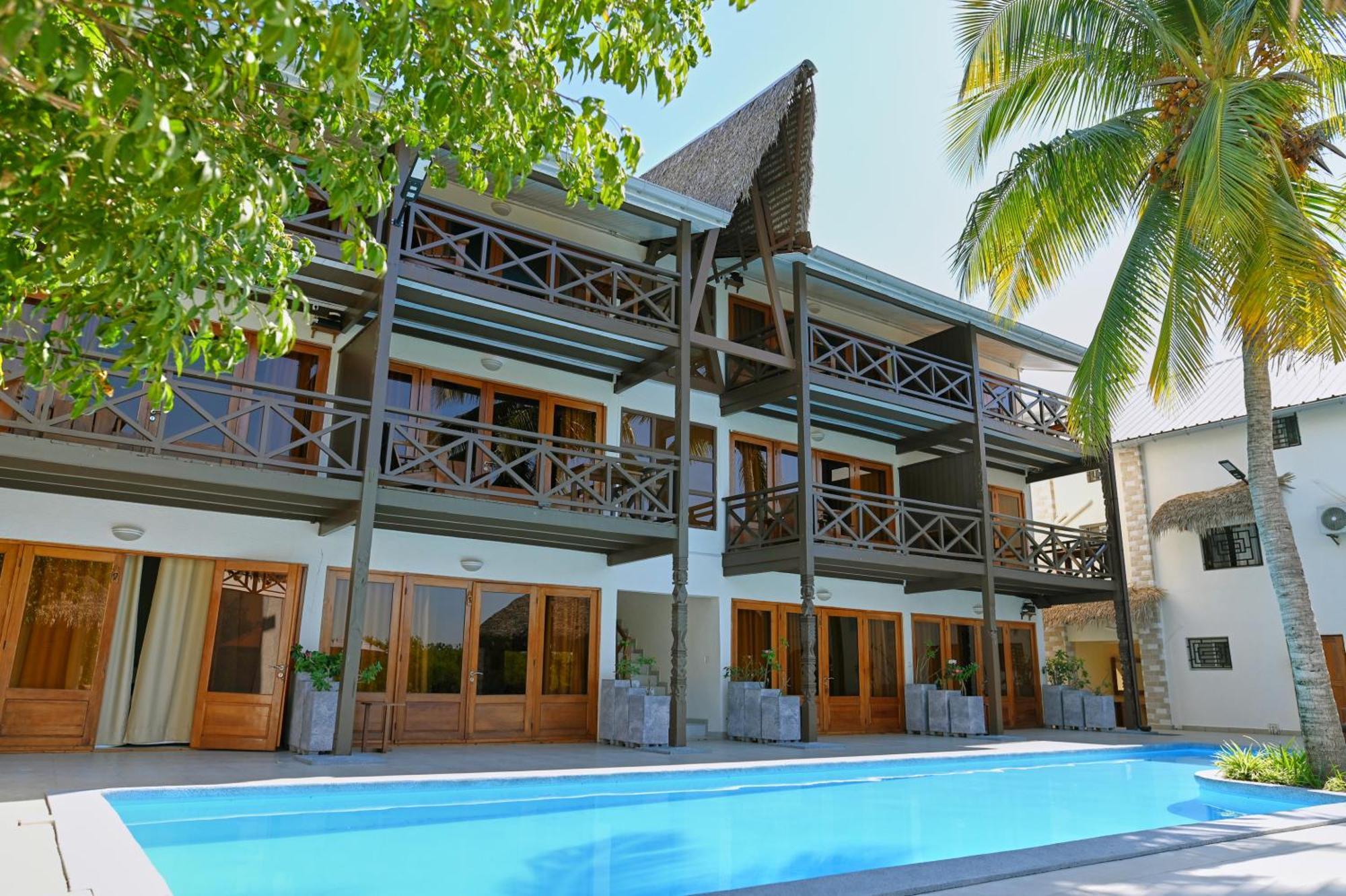 מורונדבה Hotel Baobab Cafe מראה חיצוני תמונה